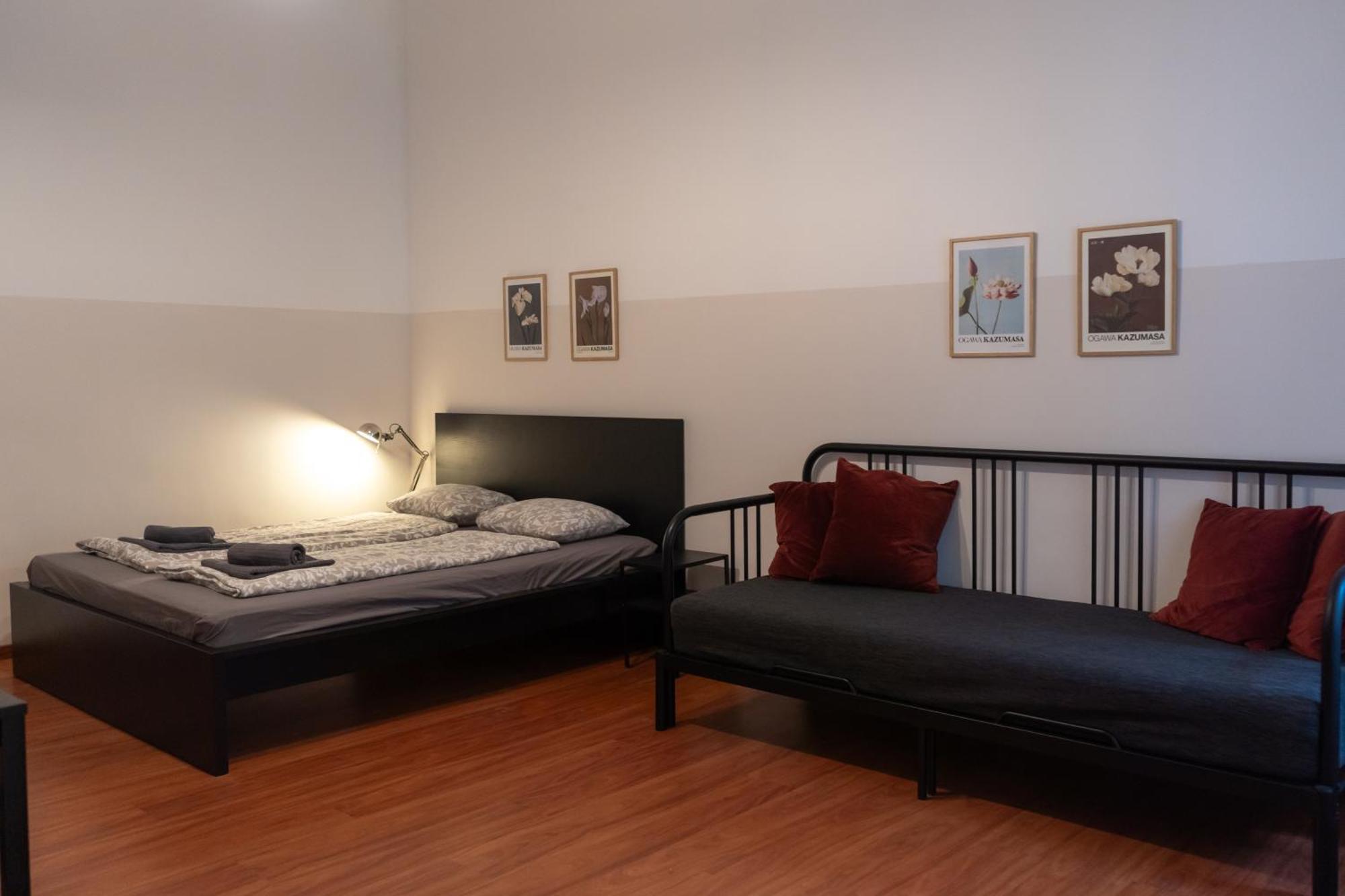 Cozy Apartment In Akacfa Street Budapest Exteriör bild