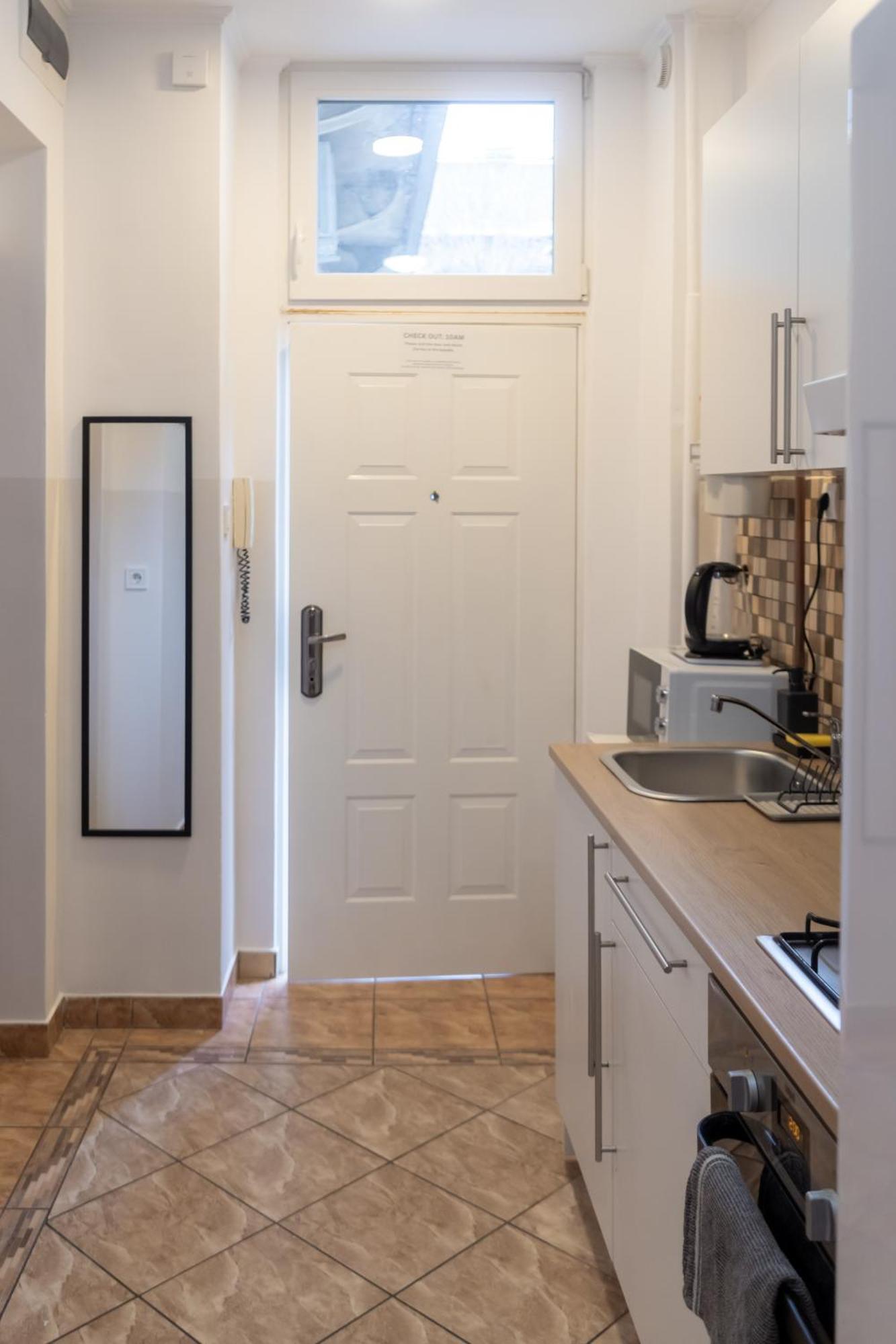 Cozy Apartment In Akacfa Street Budapest Exteriör bild